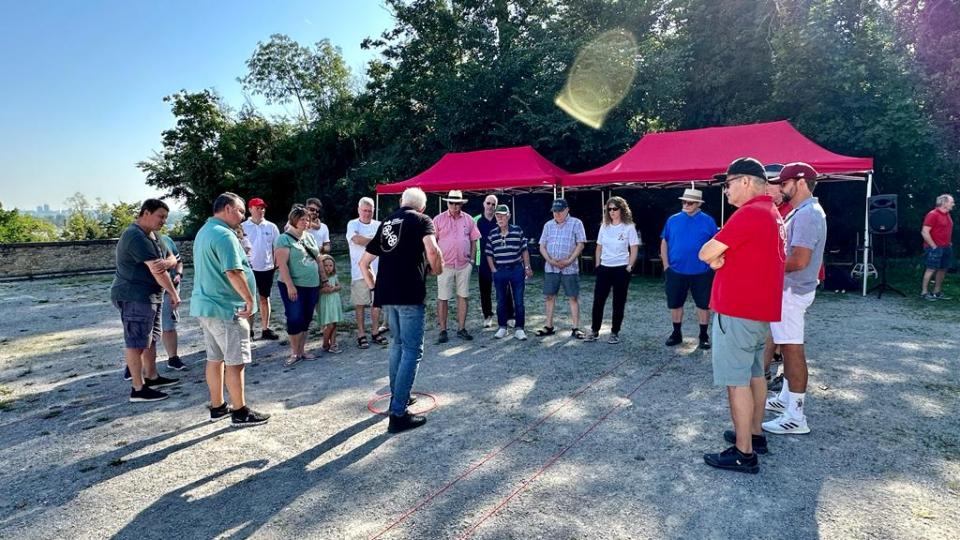 f86ff426a554604473e58075f9b5109a