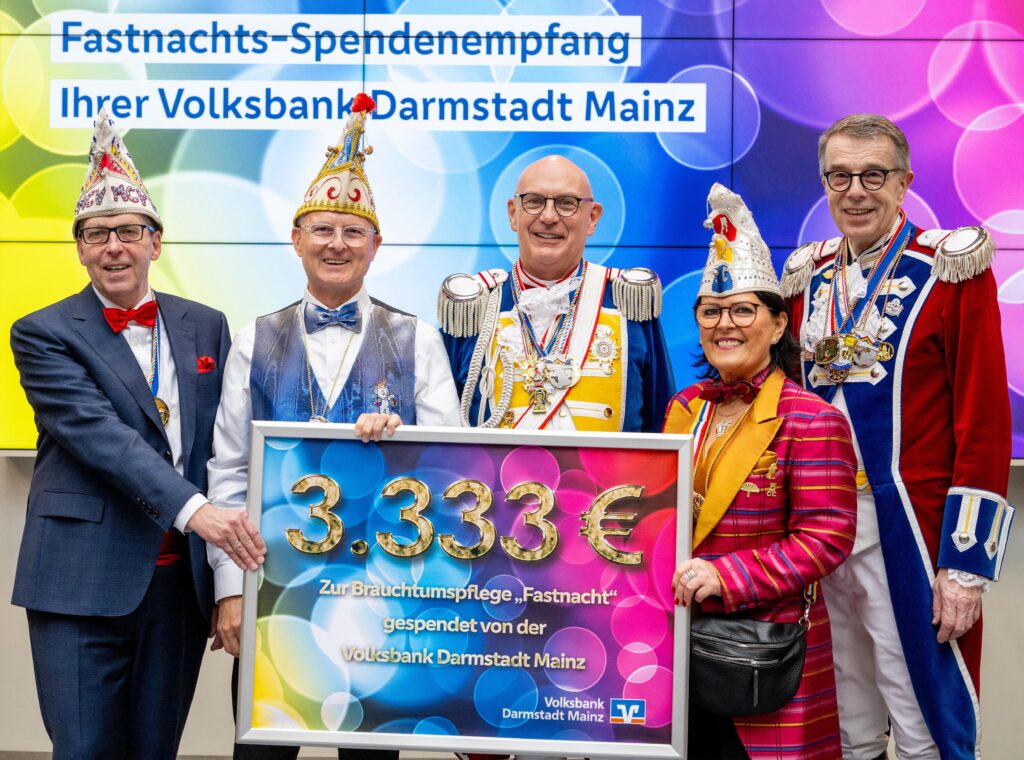 scheckuebergabe mvb 1